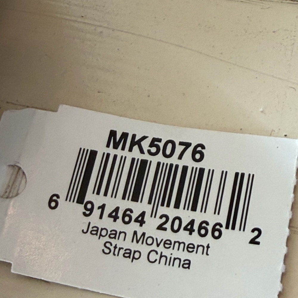New Michael Kors MK5076 Runway Silver Chronograph Watch - Picture 7 of 10